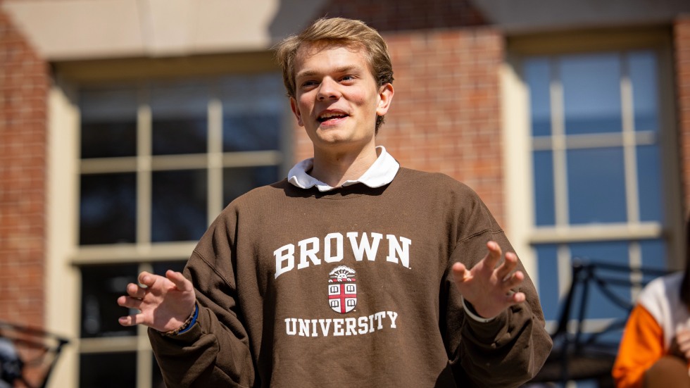 "Brown University initiative to replace loans becomes permanent after fundraising goal achieved; Pictured: Sophomore Sam Walhout, who is pictured leading a campus tour for the Office of Undergraduate Admission, says the Brown Promise has provided the freedom to think about pursuing an advanced degree. Photos by Nick Dentamaro."