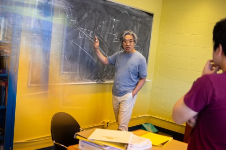 "‘Quantum Avalanche’ Explains How Nonconductors Turn Into Conductors"
