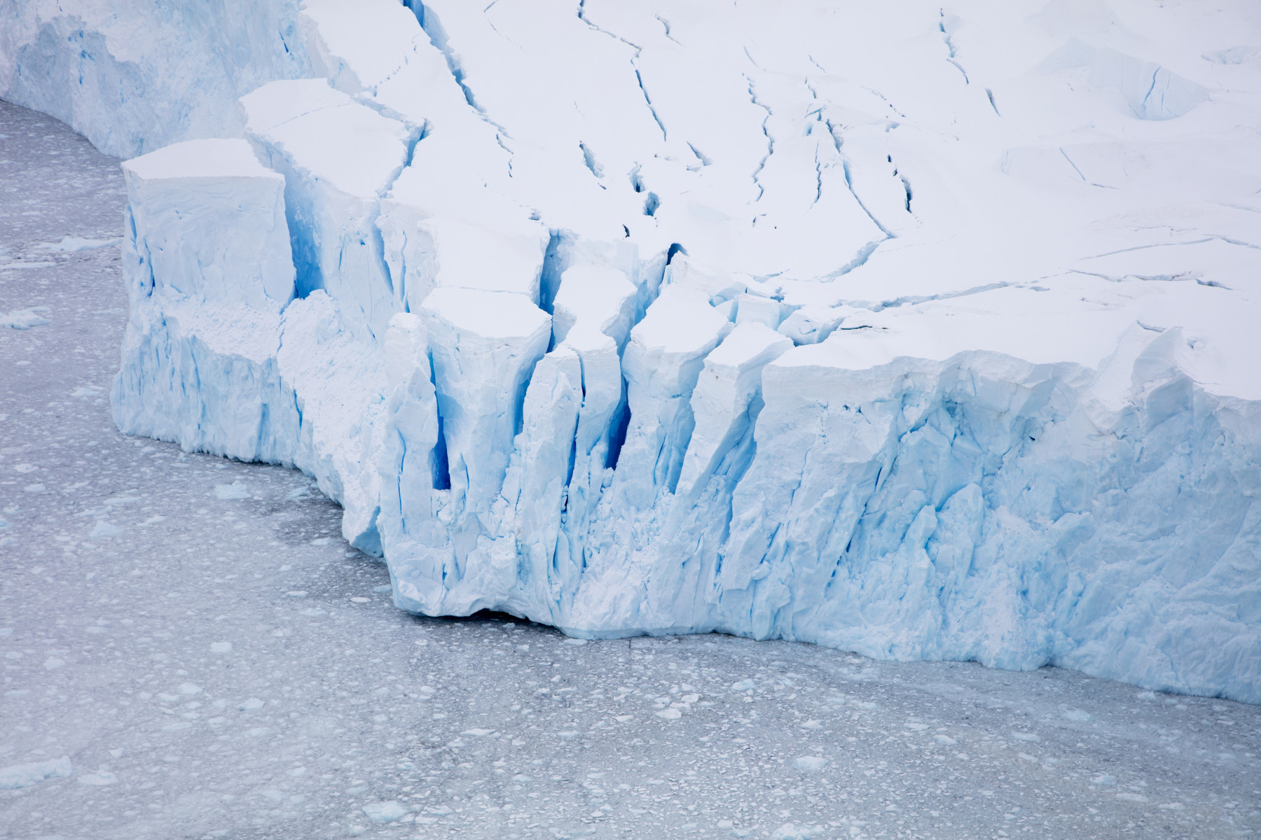 Researchers Find Antarctic Ice Shelves Thinner Than Previously Thought