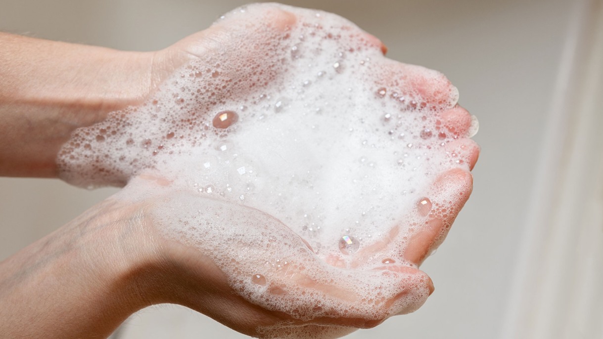 The Secret to Longer Lasting Batteries Might Be in How Soap Works