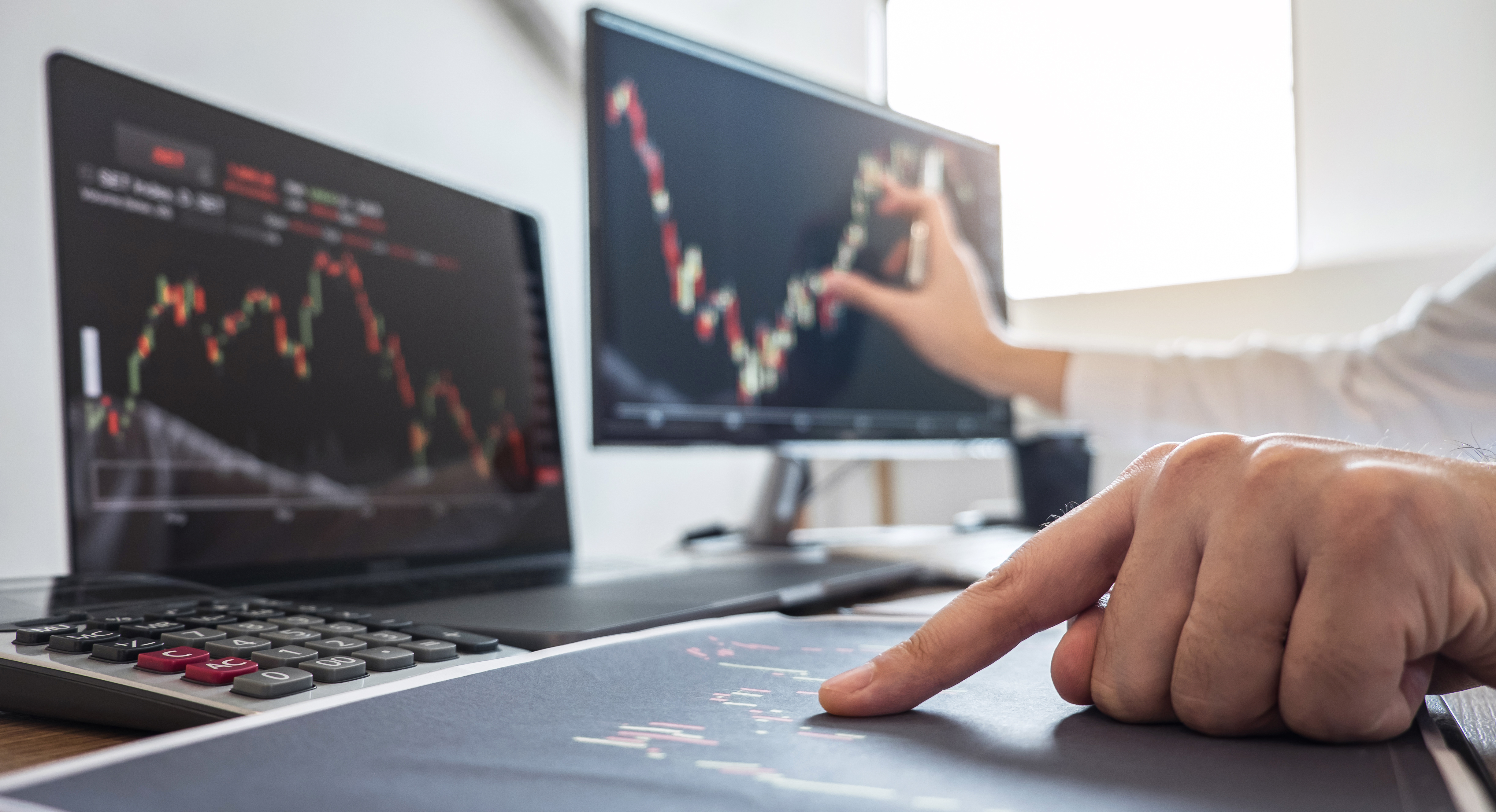 Knowledge is power: Early disclosure of risks can reduce decline in stocks