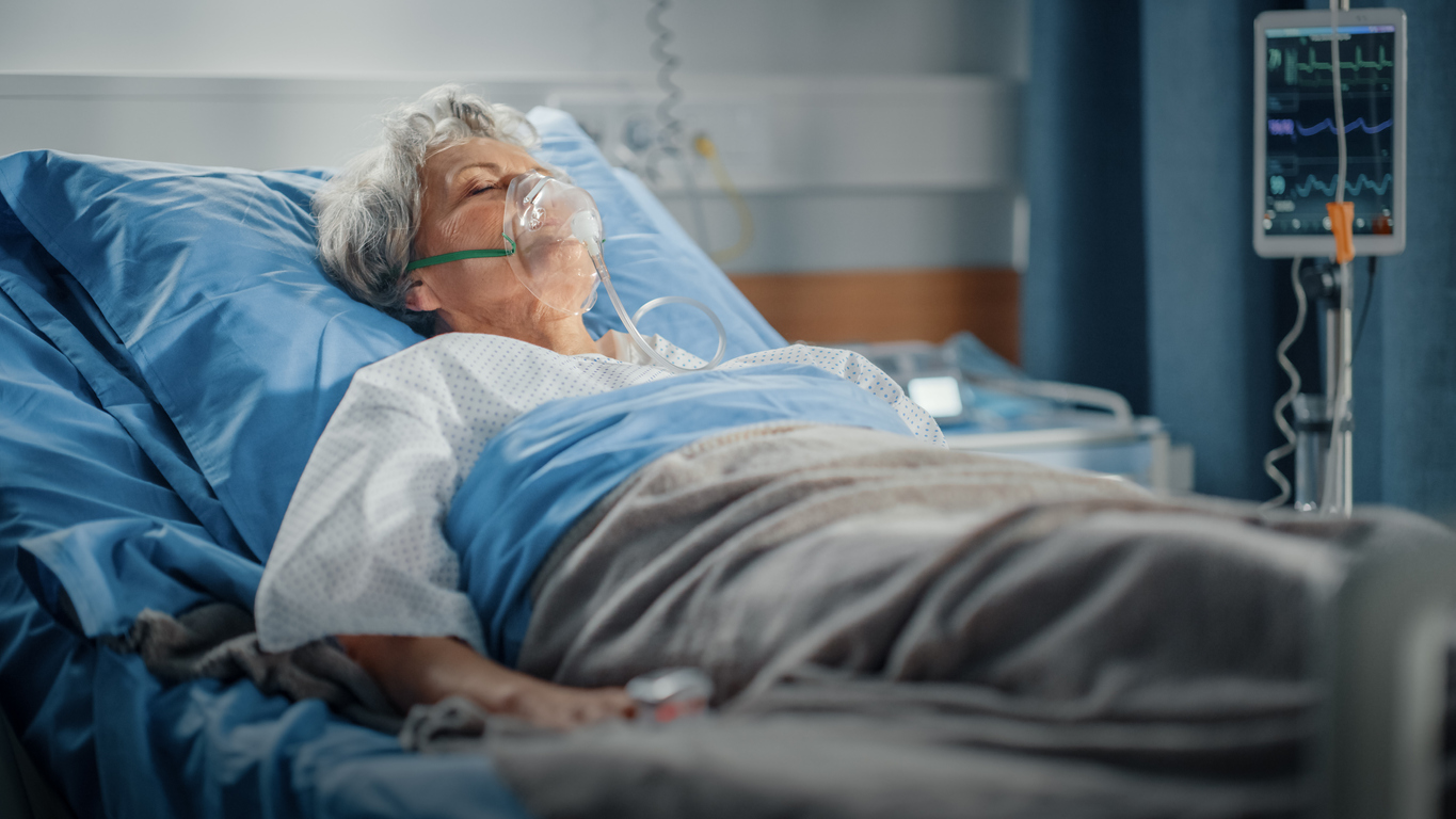 Frailty, dementia raise mortality risk for older Americans after surgery