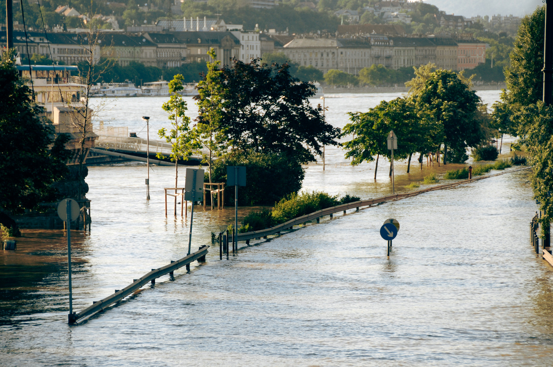 In Coastal Communities, Sea Level Rise May Leave Some Isolated