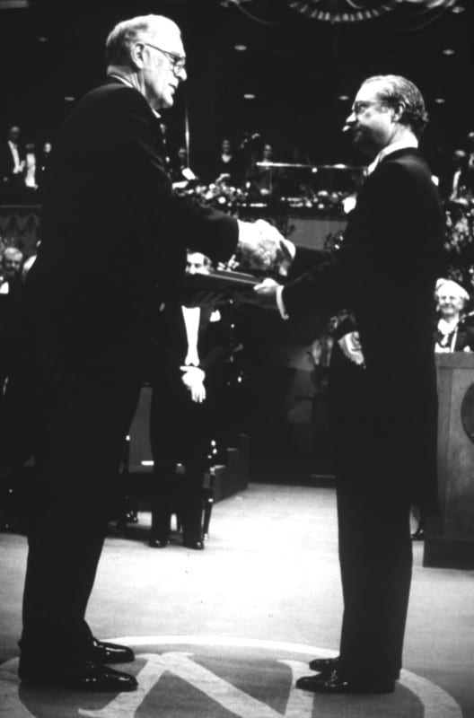 "F. Sherwood Rowland (left) receives the Nobel Prize in chemistry from the king of Sweden in 1995. Nobel.org"