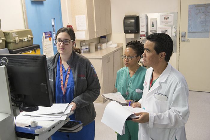 medical-school-700x467-compressor.jpg