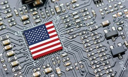 Microchip with USA flag
