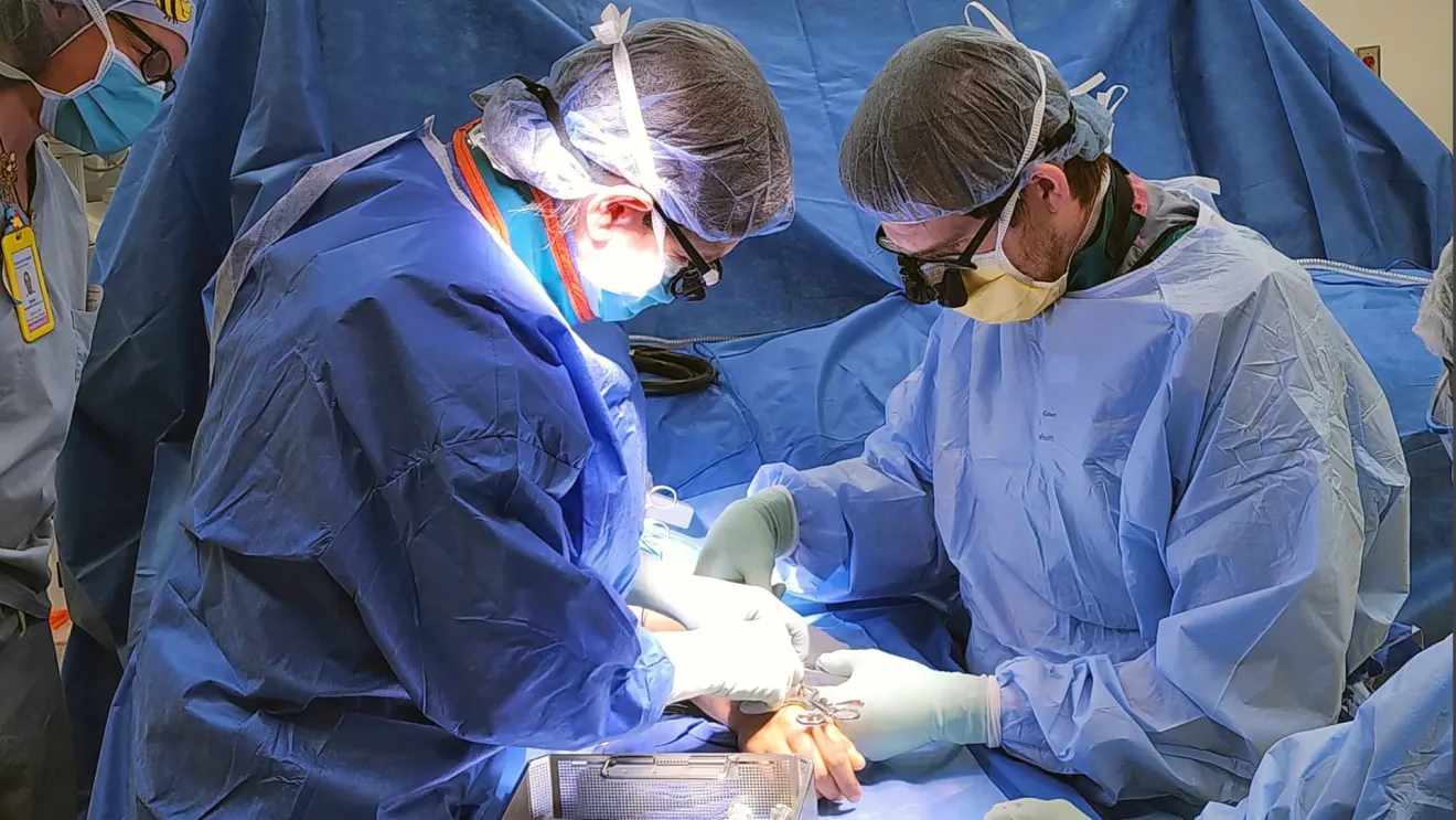 "Yale Begins 3D Orthopaedic Surgical Procedures That Are Fully In-house"