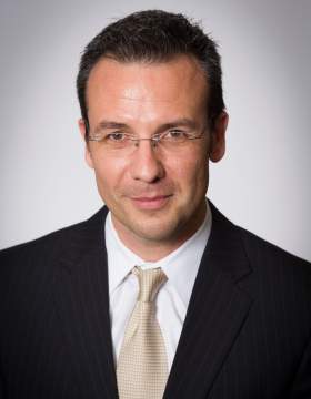 "Going green pays off for hedge fund investors"