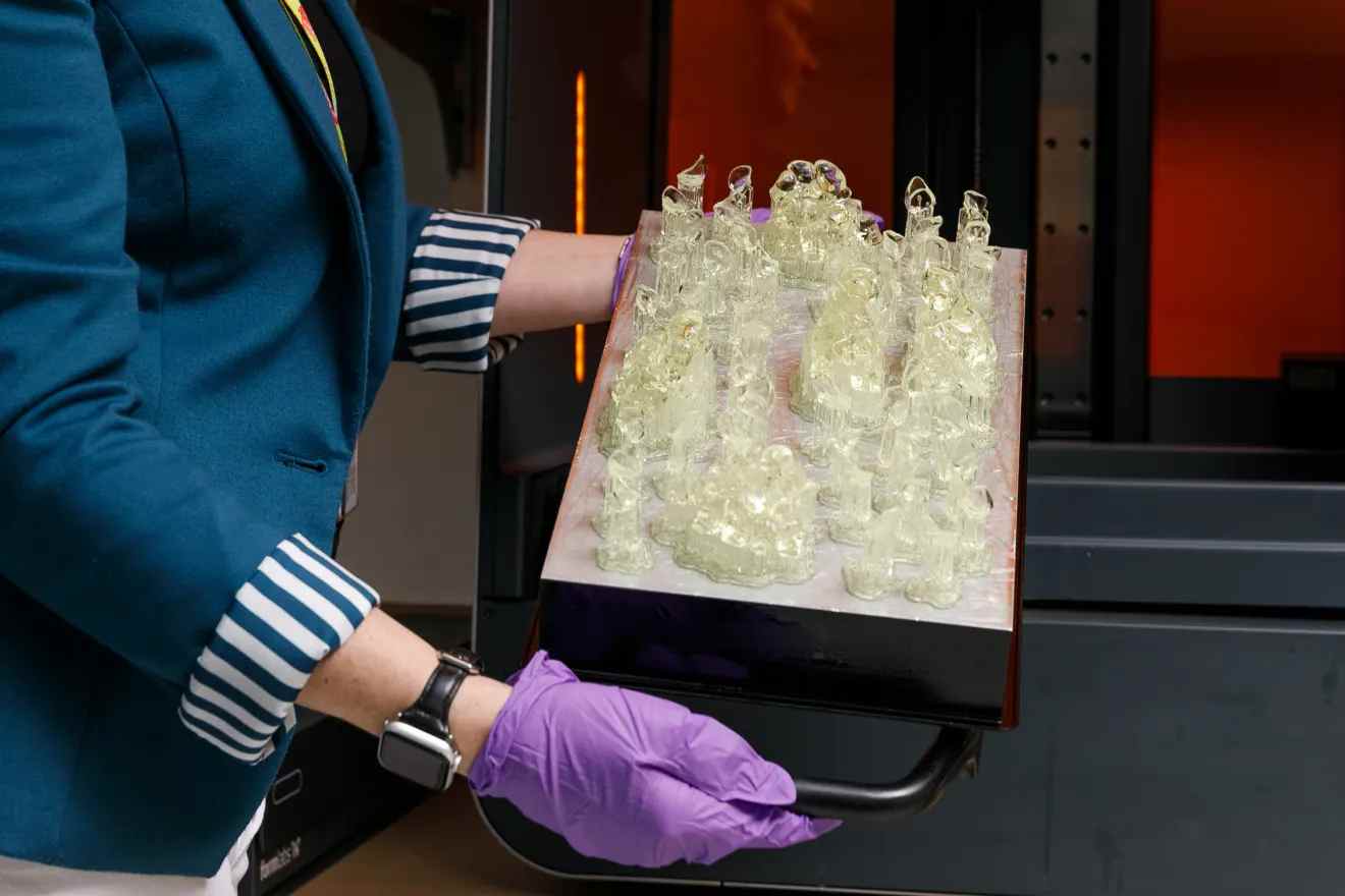 "Yale Begins 3D Orthopaedic Surgical Procedures That Are Fully In-house"