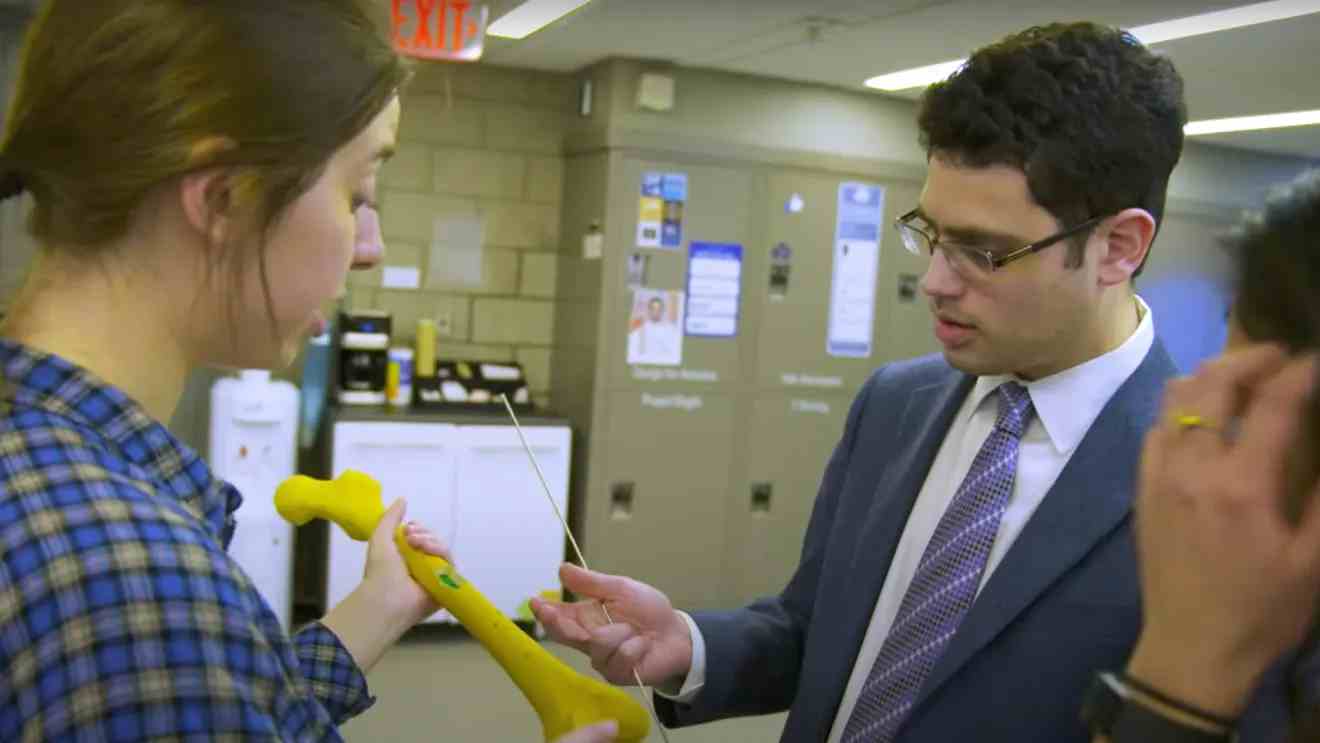 "Yale Begins 3D Orthopaedic Surgical Procedures That Are Fully In-house"