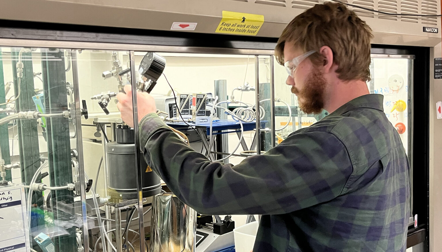 Vaporizing Plastic Bags and Bottles Yields Gases to Make New, Recycled Plastics