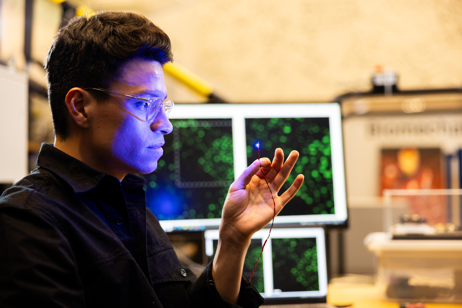 MIT Scientists Learn How to Control Muscles With Light