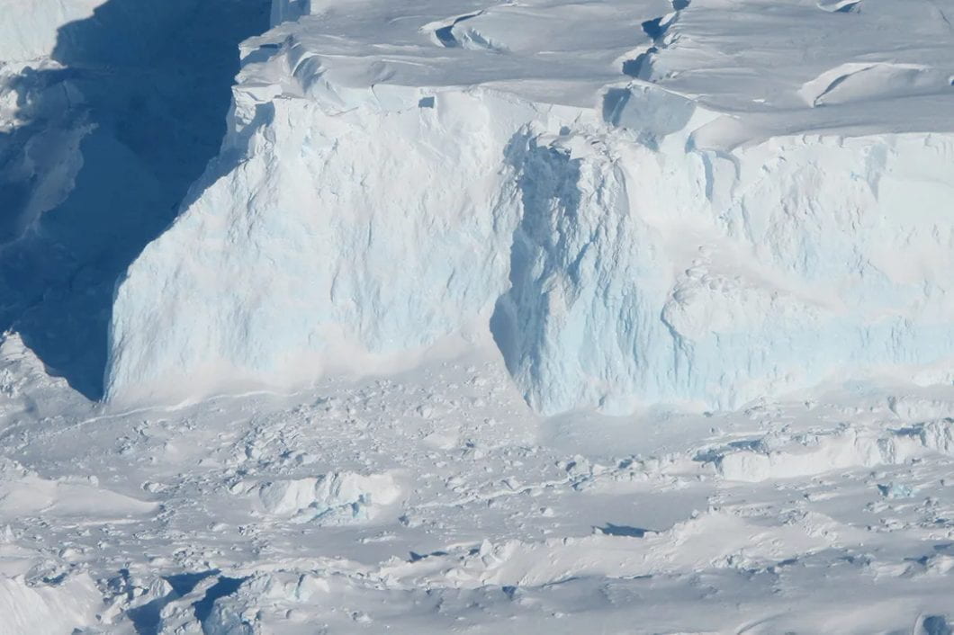 UC Irvine-led Team Uncovers ‘Vigorous Melting’ at Antarctica’s Thwaites Glacier