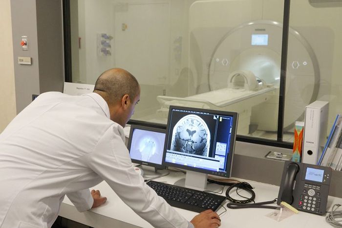 The 7T MRI scanner