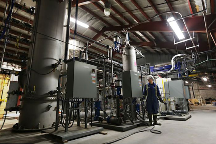 CE-pilot-pellet-reactor-700x467-compressor.jpg
