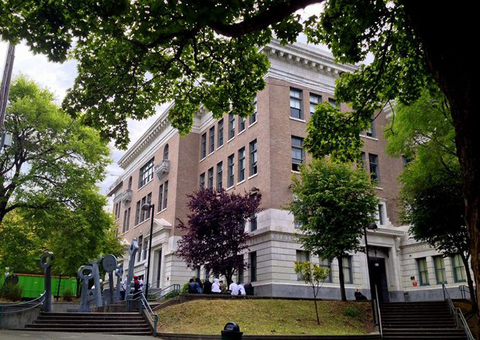 Seattle-Franklin-High-School-700x496-compressor.jpg