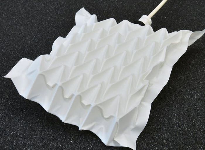 artificial-muscles-white-muscle700x512-compressor.jpg