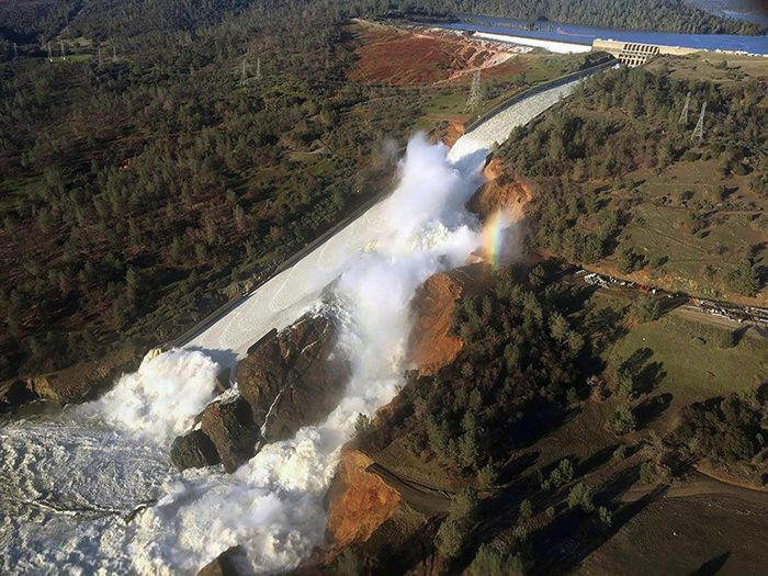 Image: Oroville Dam Spillway