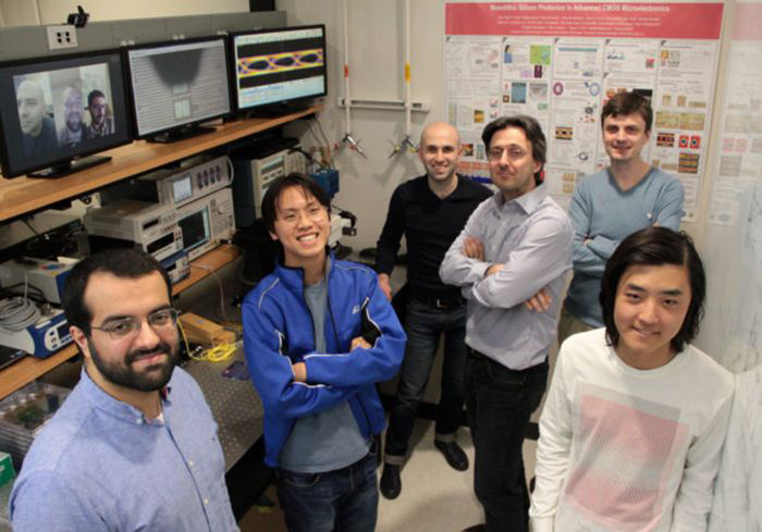photonic-chip-team-700x489-compressor.jpg