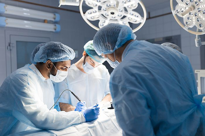 Image: Surgeons in an operating room
