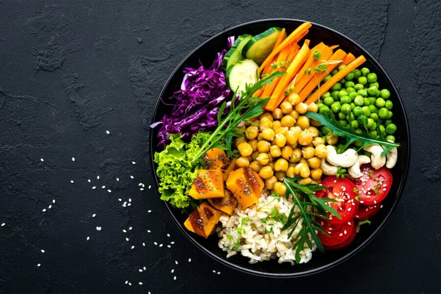 "Low-Carb Diet Can Help Manage Progression of Type 2 Diabetes, stock photo of healthy food bowl"