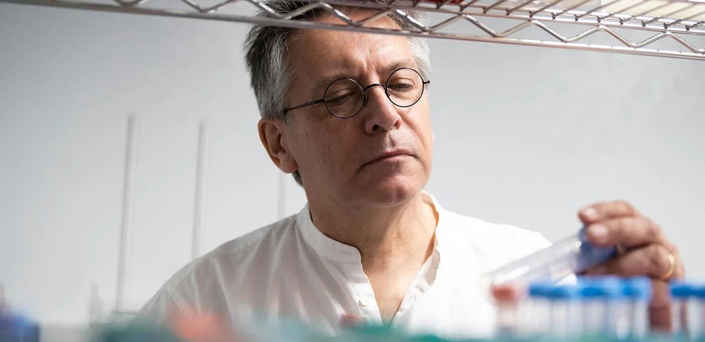 A Pitt Lab Shows Phage Attacks in New Light