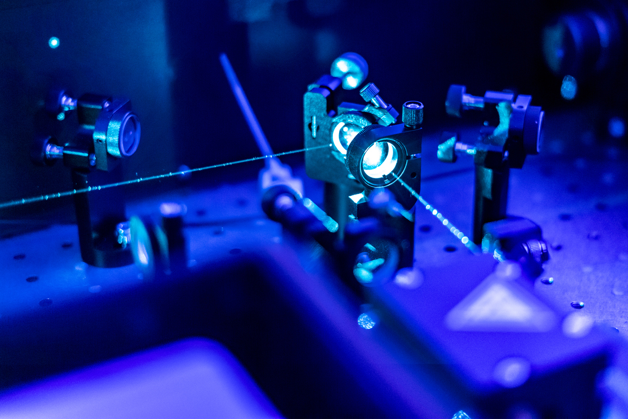 research team develops breakthrough ultrashort laser pulse technology