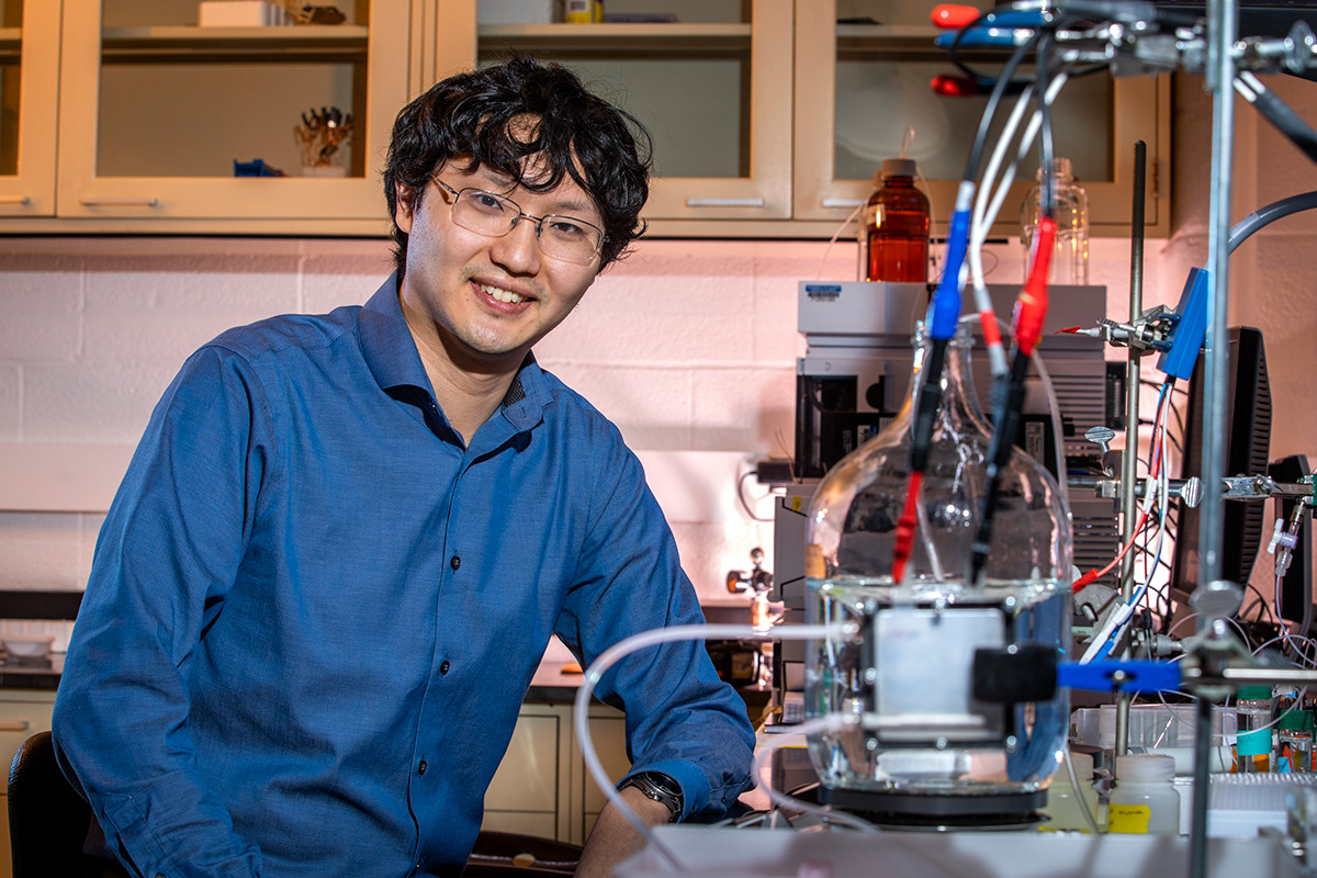 Illinois chemical and biomolecular engineering professor Xiao Su and colleagues found an economical and sustainable method for separating cobalt and nickel from each other for battery recycling purposes – making spent battery electrodes a secondary source of these valuable metals.  Photo by Fred Zwicky