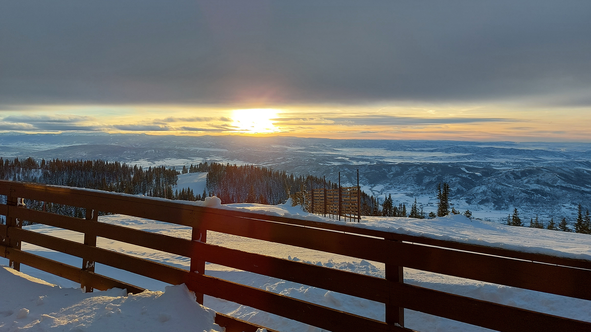 VIEW FROM STORM PEAK LAB. IMAGE COURTESY OF GANNET HALLAR.