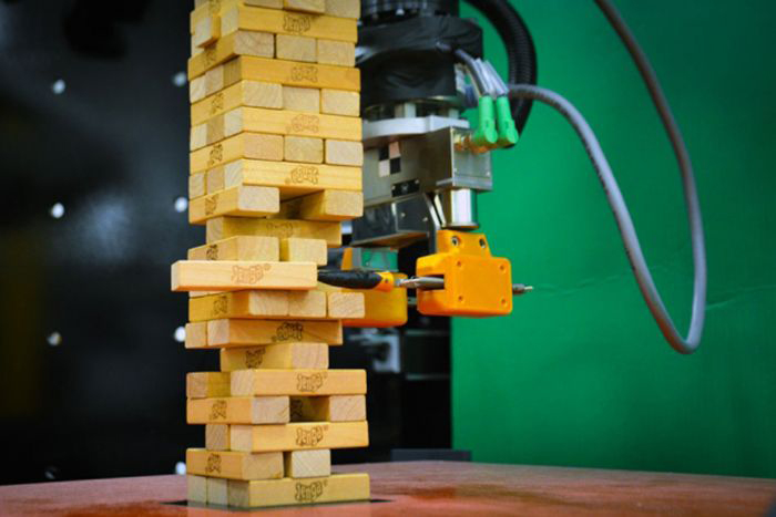 Image of robot playing Janga