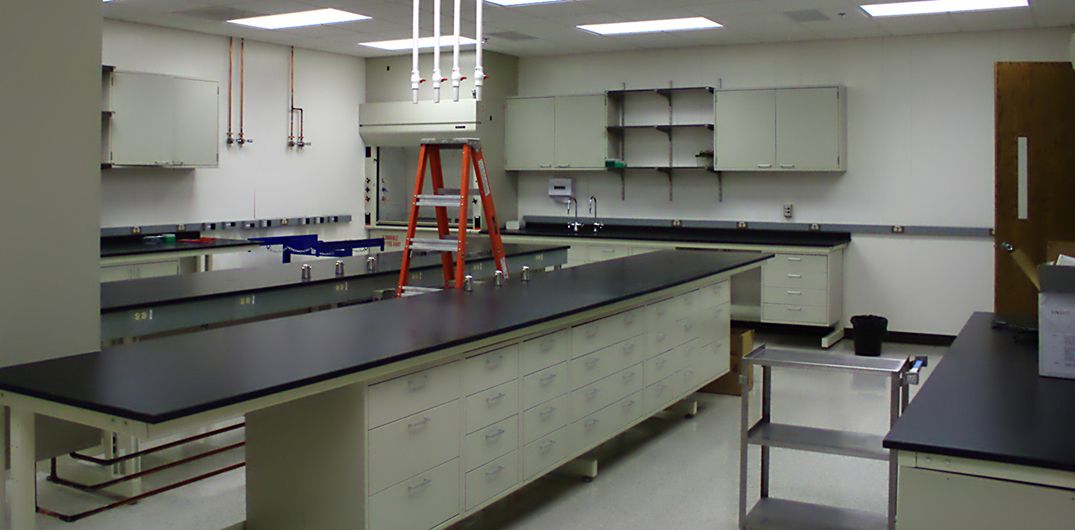 Image: Empty Lab