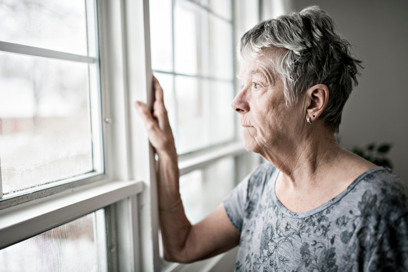 women experiencing loneliness