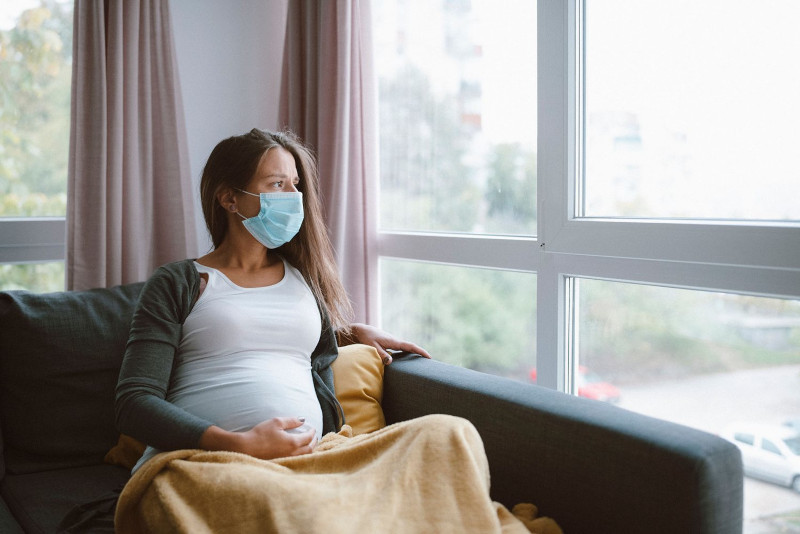 pregnant woman - the placenta could be protecting her baby from COVID-19