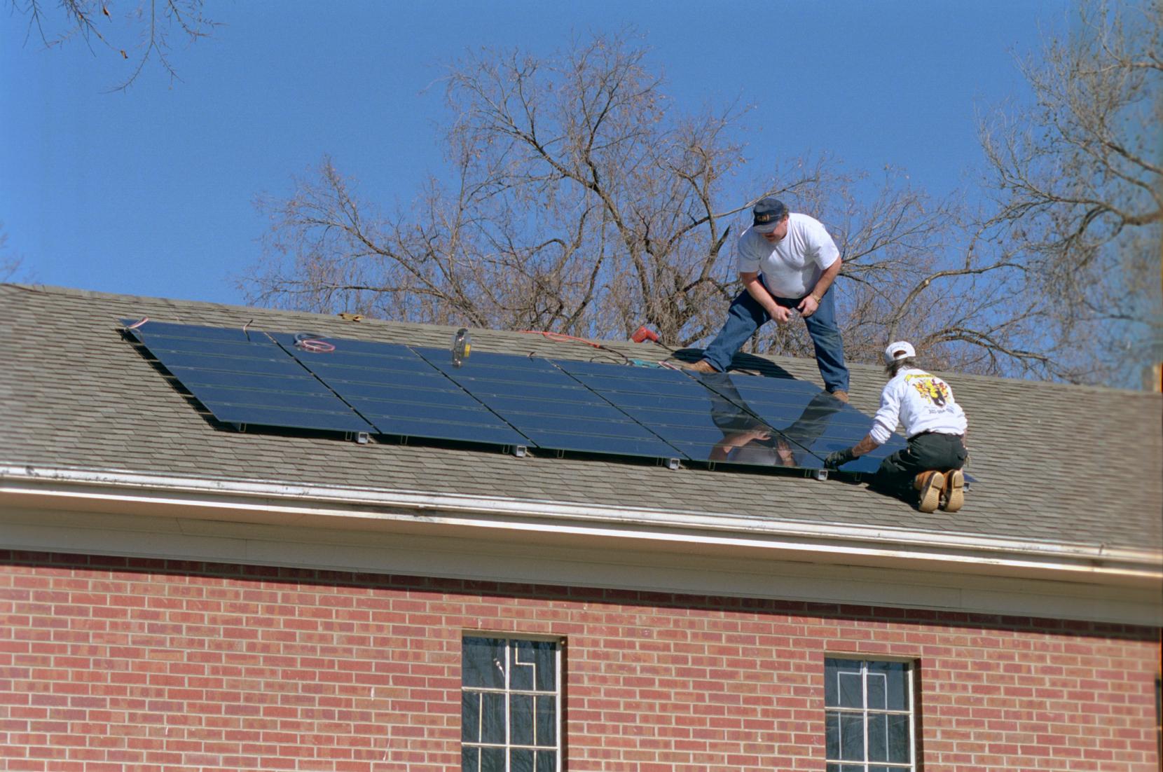 Storing Solar Power Increases Energy Consumption and Emissions, Study Finds
