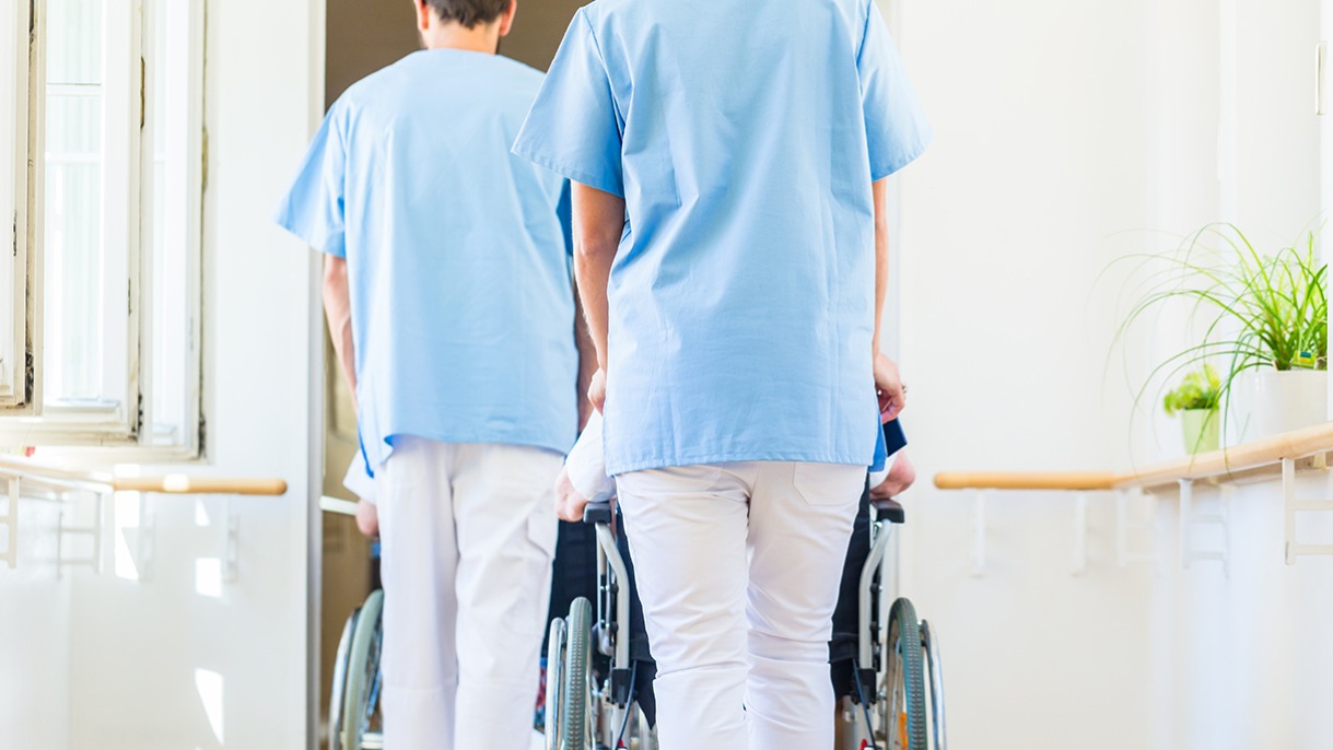 "Night staff at nursing homes had lower rates of COVID-19 testing, vaccination than day shift, study finds"