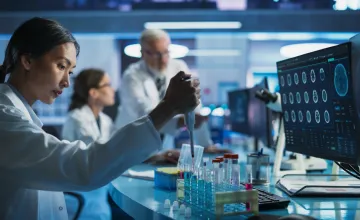 Woman conducting biomedical research